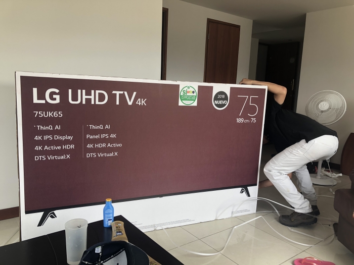 Så er der købt TV til stuen i den nye lejlighed